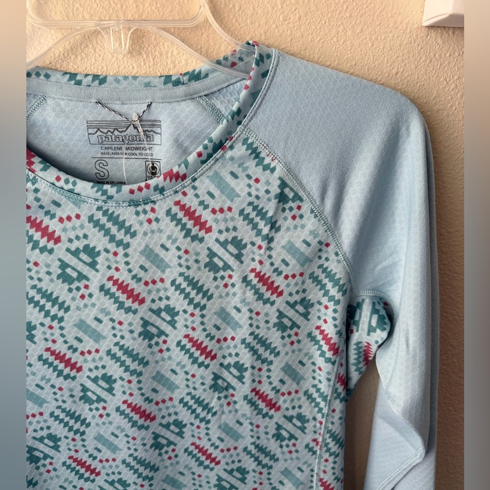 Patagonia Women's Small Capilene Midweight Top Baselayer Icefall Blue Big Sky - Picture 4 of 12